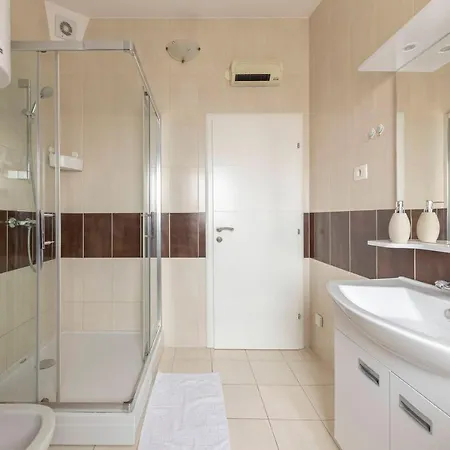 Era Apartma *